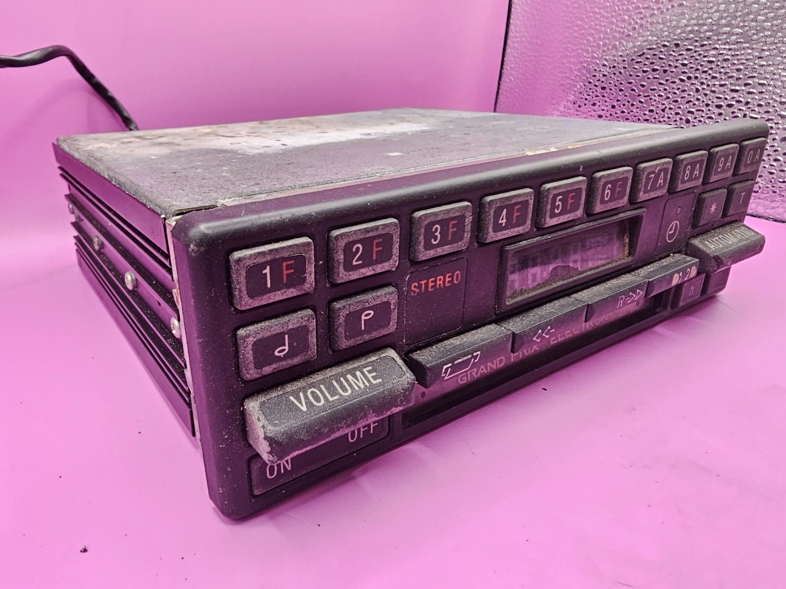 Mercedes BECKER Grand Prix 612 RADIO CASSETTE Player OEM 1985 300D