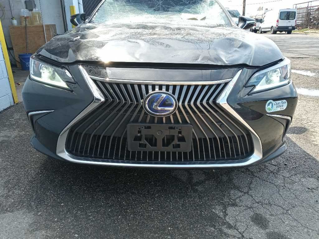 2019 Lexus ES300H OEM Radio Receiver Unit ID 86120-064440 12.3” Screen