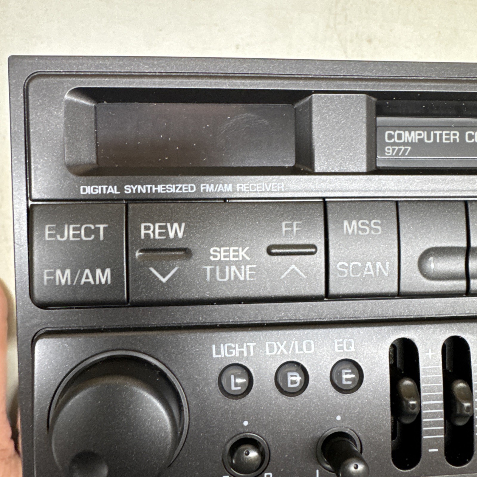Mitsubishi MB823847 Sterio Radio See Desc 1991-99 Mitsubishi 300GT/Dodge Stealth