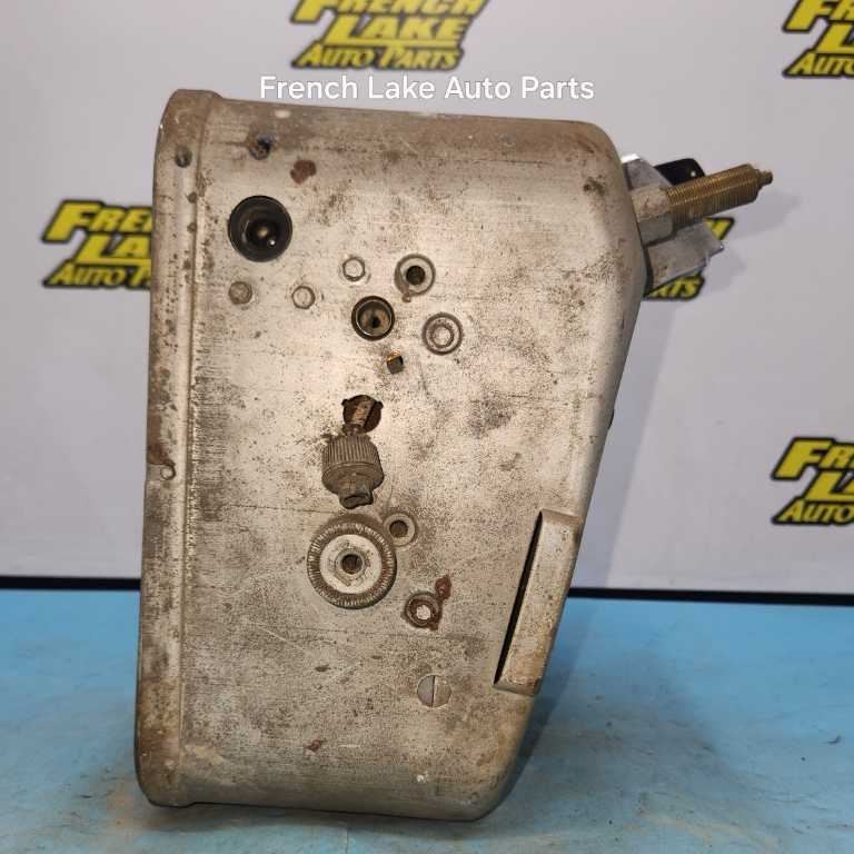 PARTS Radio 982543 Fits 1950 OLDSMOBILE Series 76 or 88 1245903