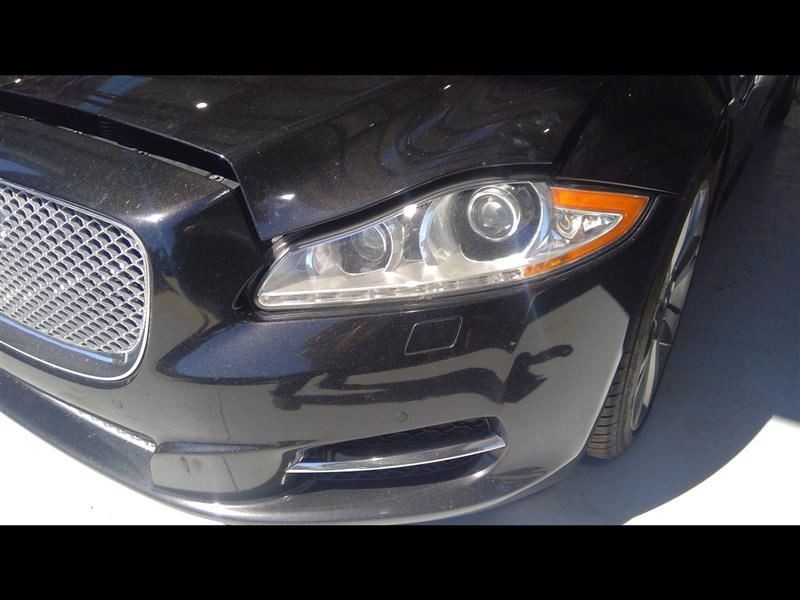 Info-GPS-TV Screen Display Dash Mounted Fits 13 XJ 530833