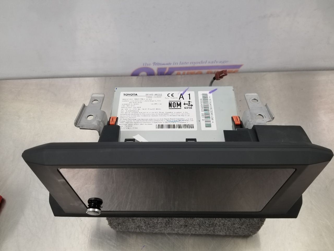 24 TOYOTA TACOMA SR5 2.4L 4X2 AUDIO RADIO DISPLAY AND RECEIVER 8.00″ SCREEN