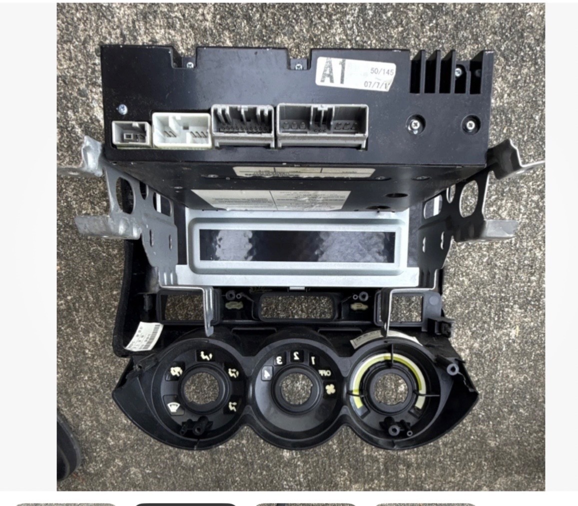 2008 Honda Fit Sport am/fm/cd receiver original Honda Part