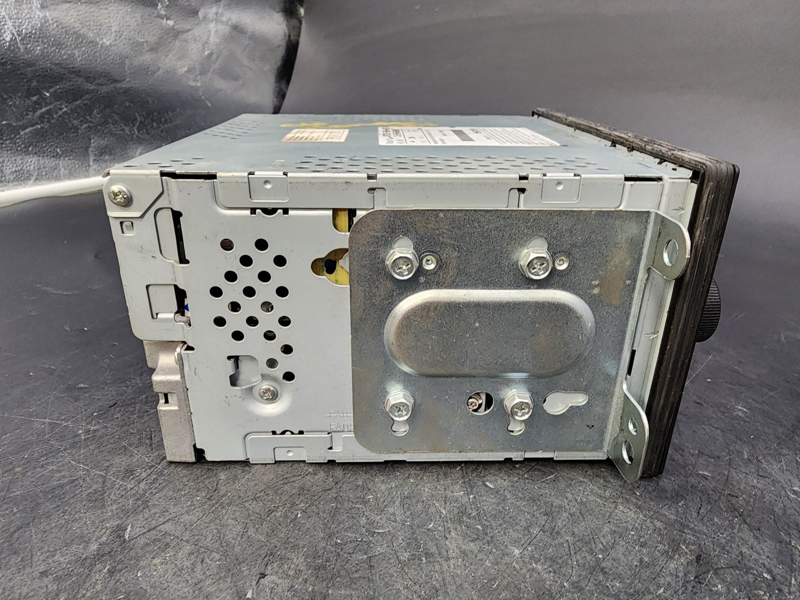OEM 05-06 Honda CR-V AM FM XM Cassette CD Radio Receiver 39100S9AA601 Used
