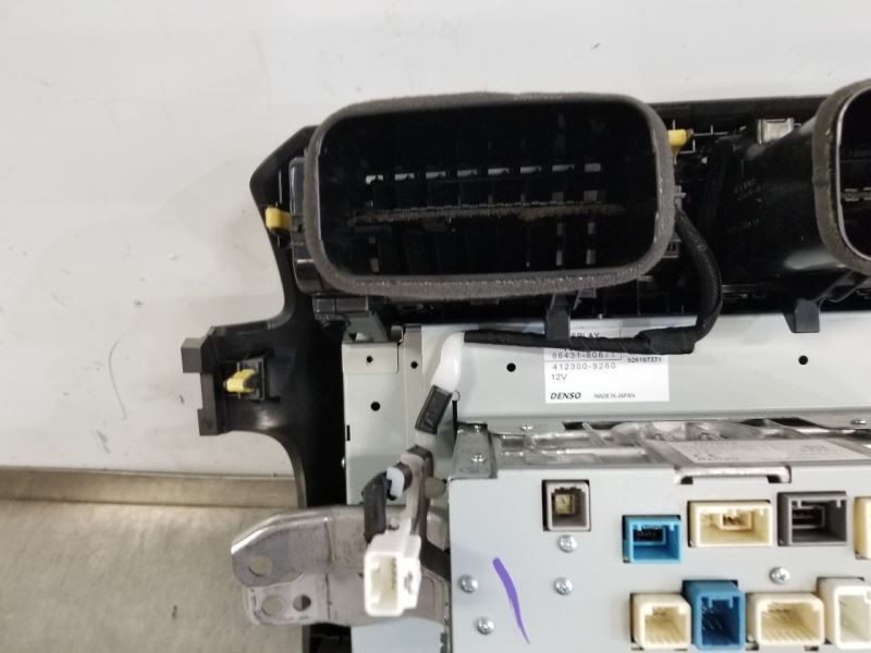 10-13 LEXUS GX460 OEM RADIO DISPLAY AND RECEIVER P1874 8680560293