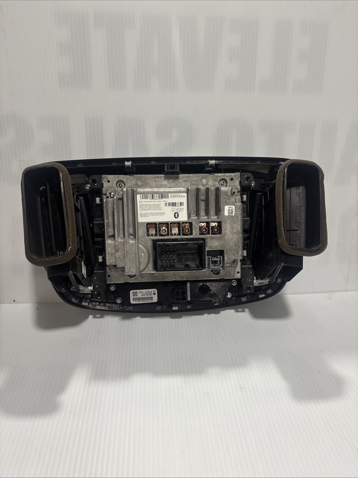 2015 Chrysler 200 8.4” Uconnect Navigation Radio w/ Dark Chrome Bezel 68190260AE
