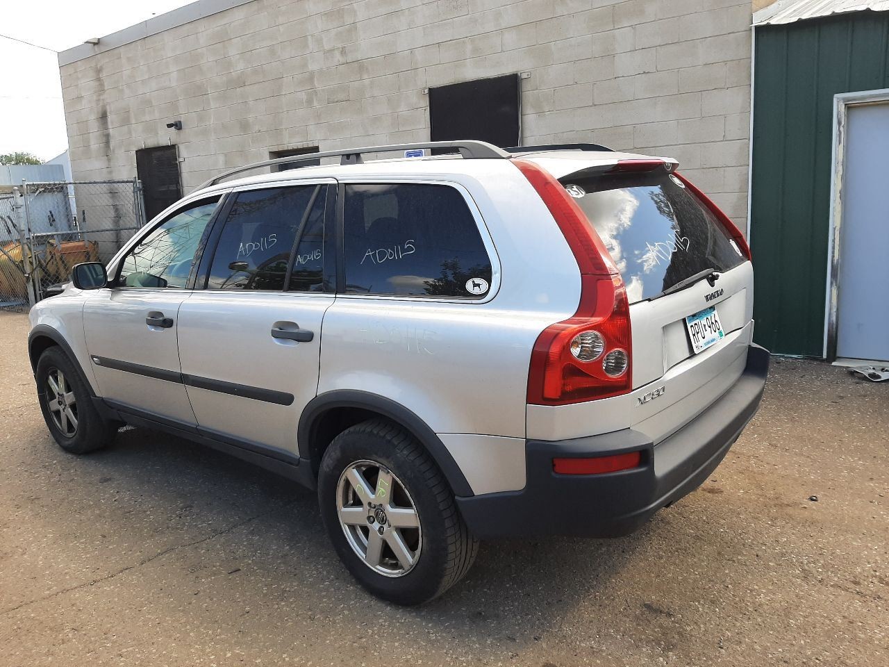 Audio Equipment Radio Tuner AM-FM Fits 05-06 VOLVO XC90 1052263
