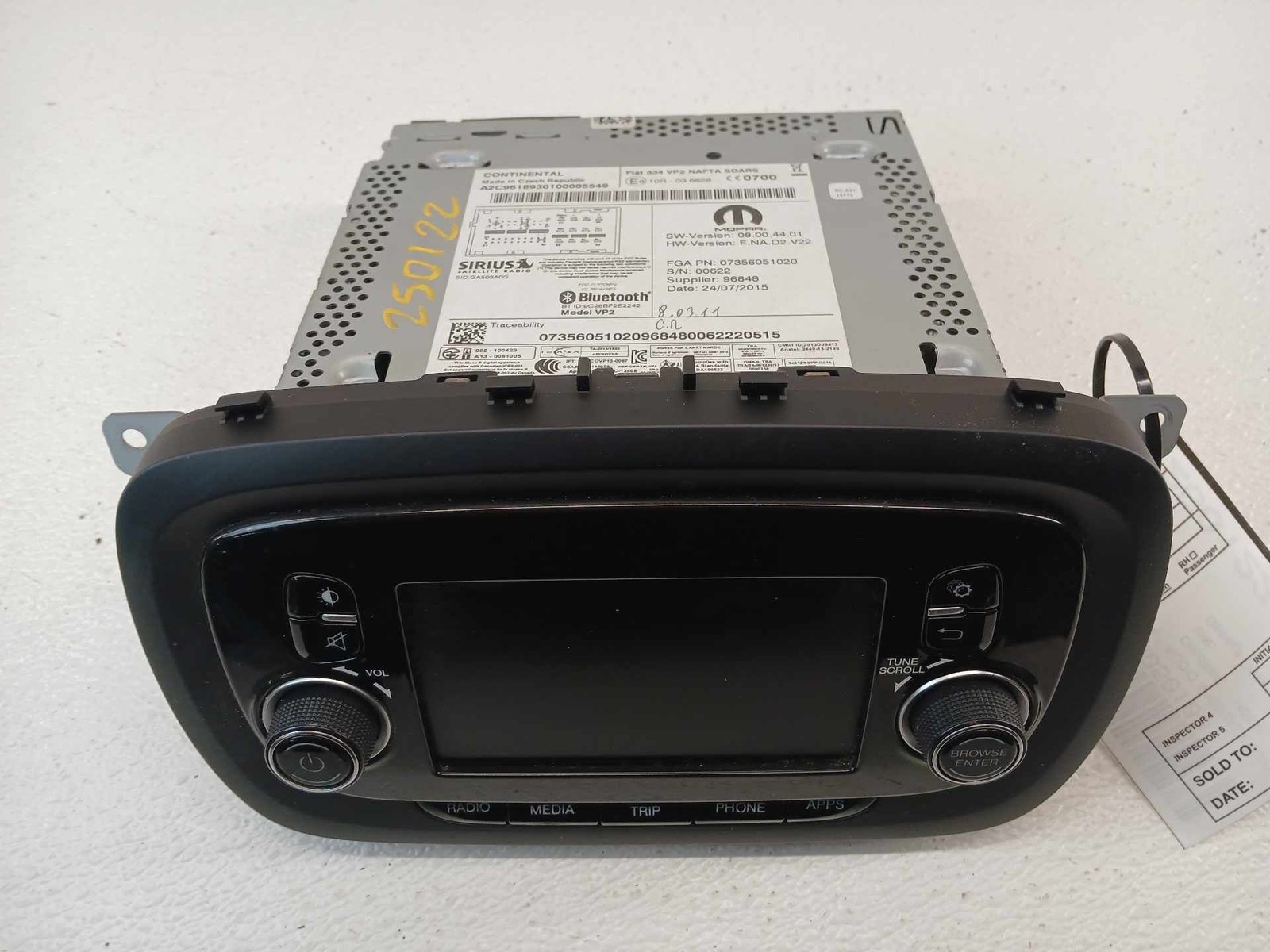 16 17 Fiat 500 Radio 4 Dr X Mdl 5.0′ Touchscreen Opt RA2 *May Need Programming*