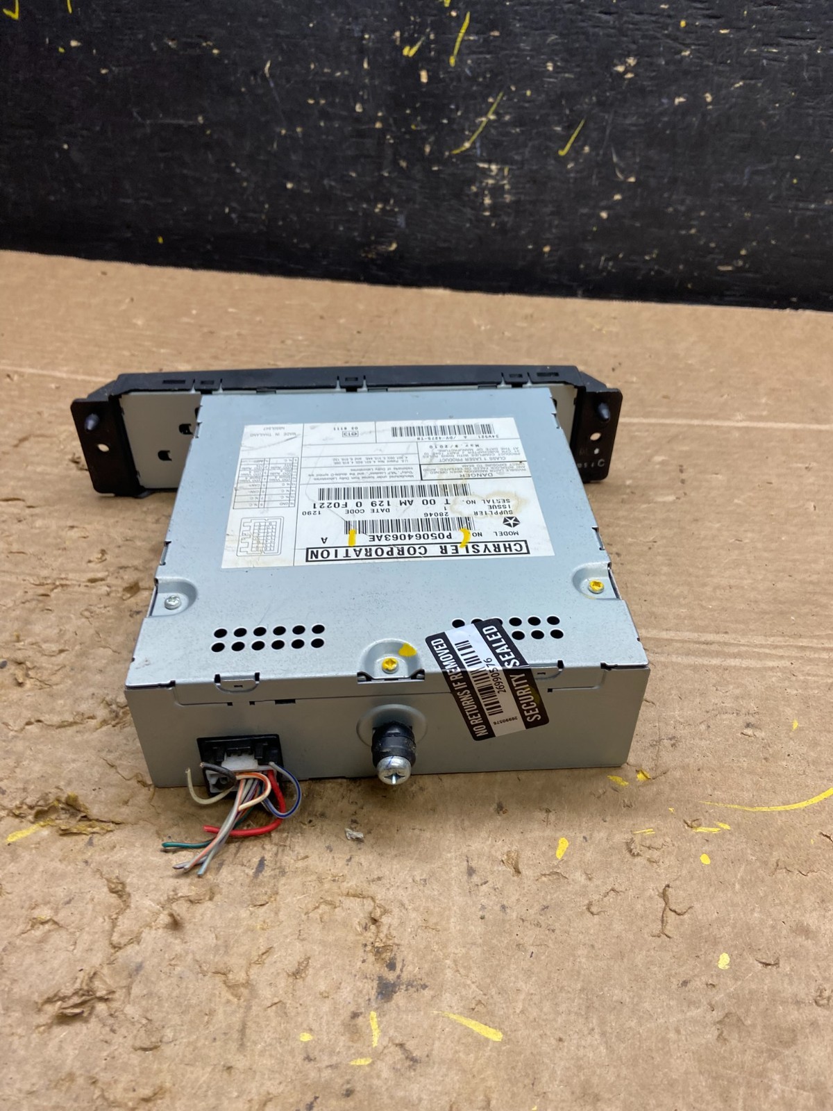 2008 to 2012 Chrysler Town Country DVD Player Receiver OEM W9840 DG