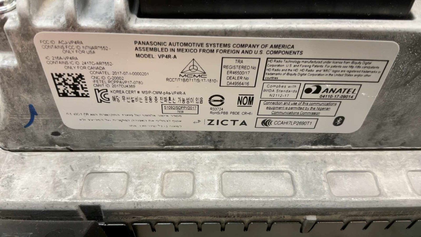 Jeep Wrangler JL OEM 8.4 Touchscreen Radio w U Connect 2018 141196