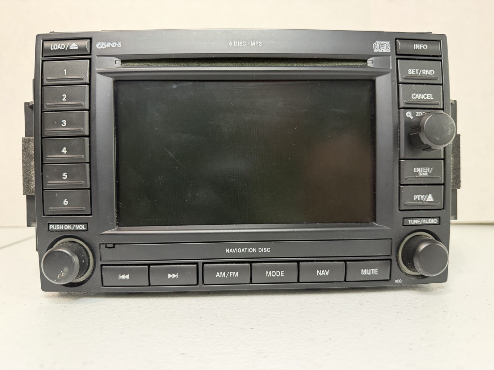 Chrysler Dodge Jeep Radio Navigation 6CD MP3 Part P56038646AL