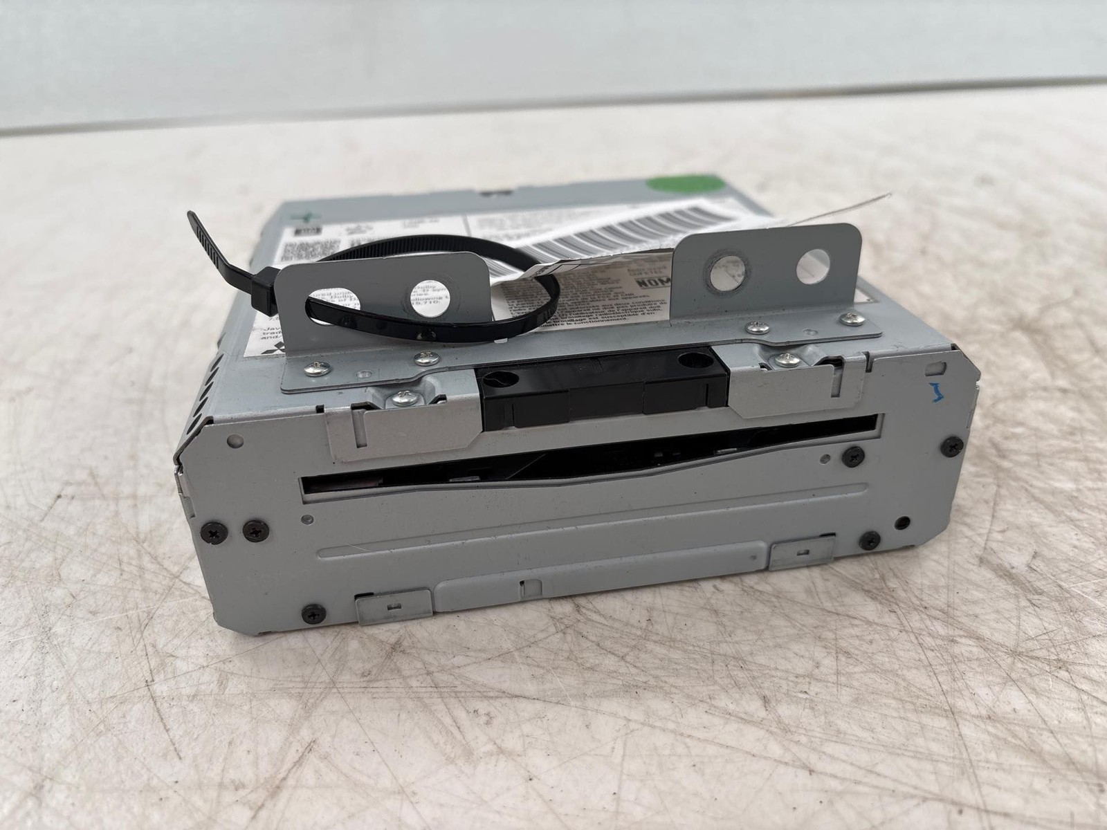 2017 GMC YUKON XL 6.2L CD Receiver Player OEM