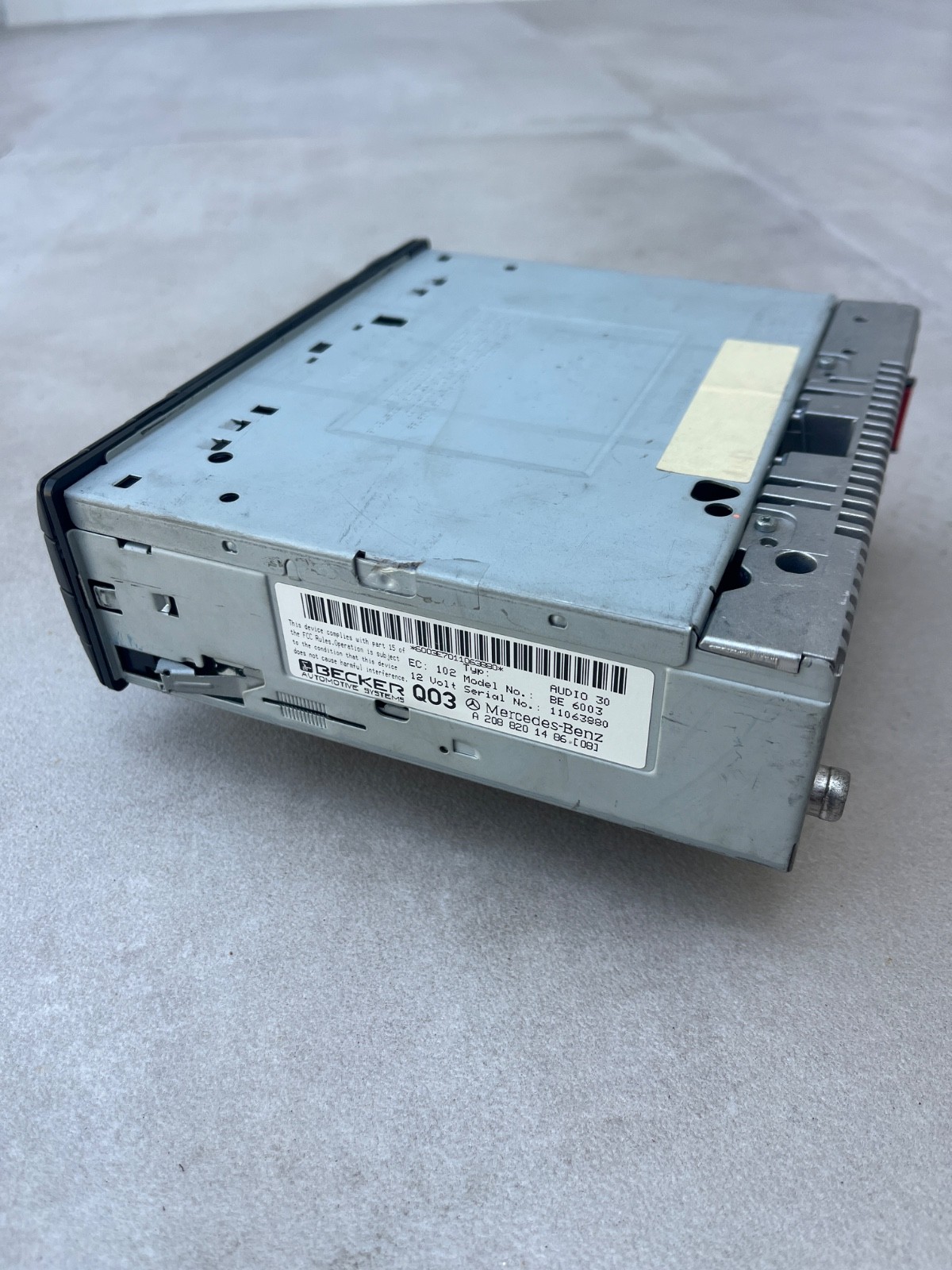 Becker Stereo Radio BE6003 – Mercedes-Benz P/N A2088201486 – Used with Code