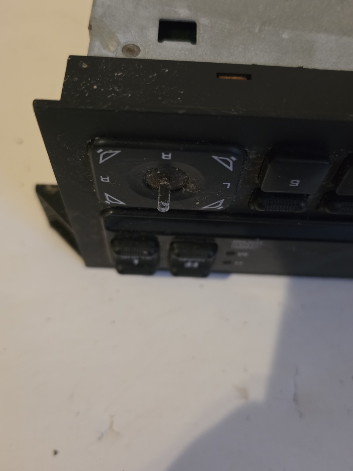 85-00 DODGE CHRYSLER JEEP WRANGLER TRUCK OEM Stereo CD Player ORIGINAL