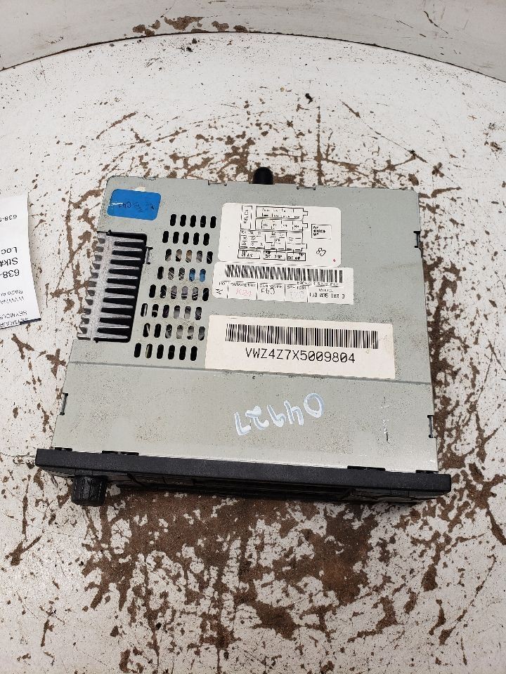1999-2009 Volkswagen Golf Radio VIN J 8th Digit Includes City OEM 1367171
