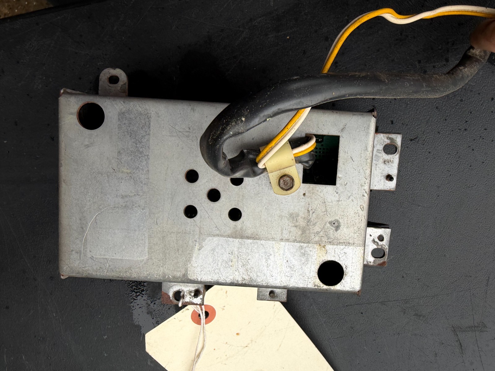 🐼 88-94 GM GMC / Chevrolet AM/FM Radio Stereo Control Head Unit 🌟