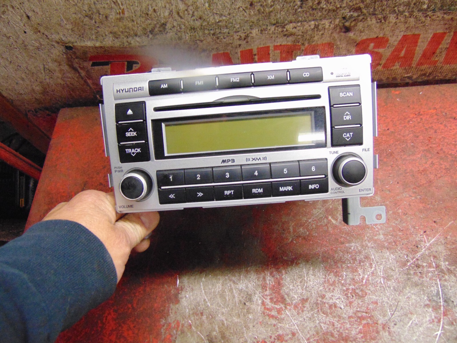 08 07 Hyundai Santa Fe oem factory CD player radio stereo c0196100-0w001