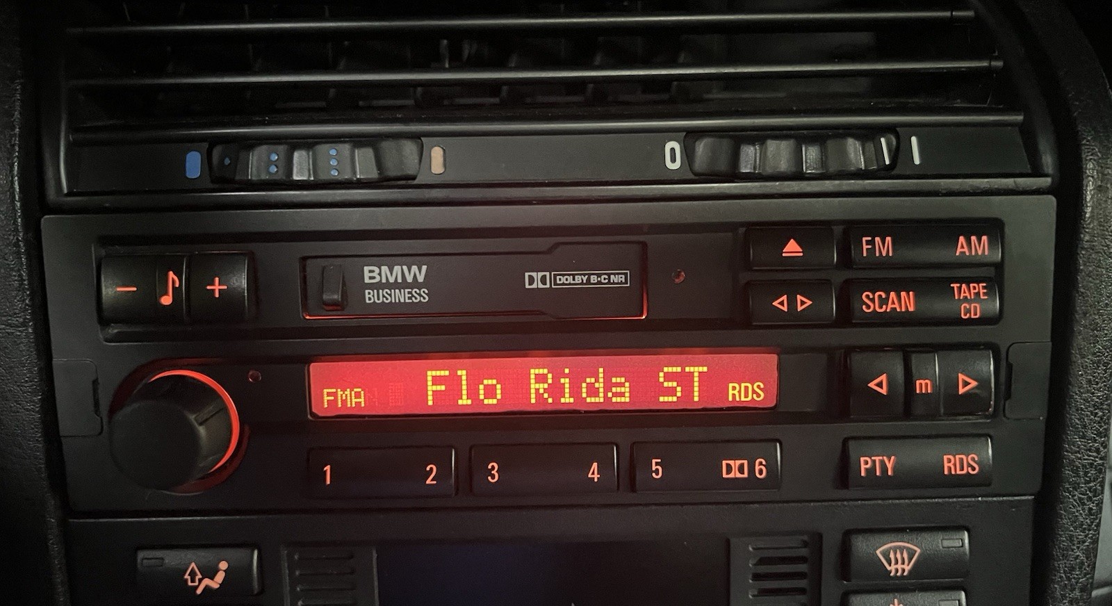 BMW C43 BLUETOOTH CASSETTE RADIO STEREO E30 E31 E36 318 325 540 840 M3 Z3 CODE