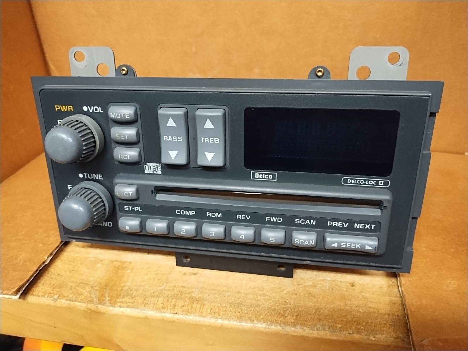 SHELL ONLY 1994 1995 1996 Chevrolet Blazer Radio Stereo CD Player 16170875 Delc