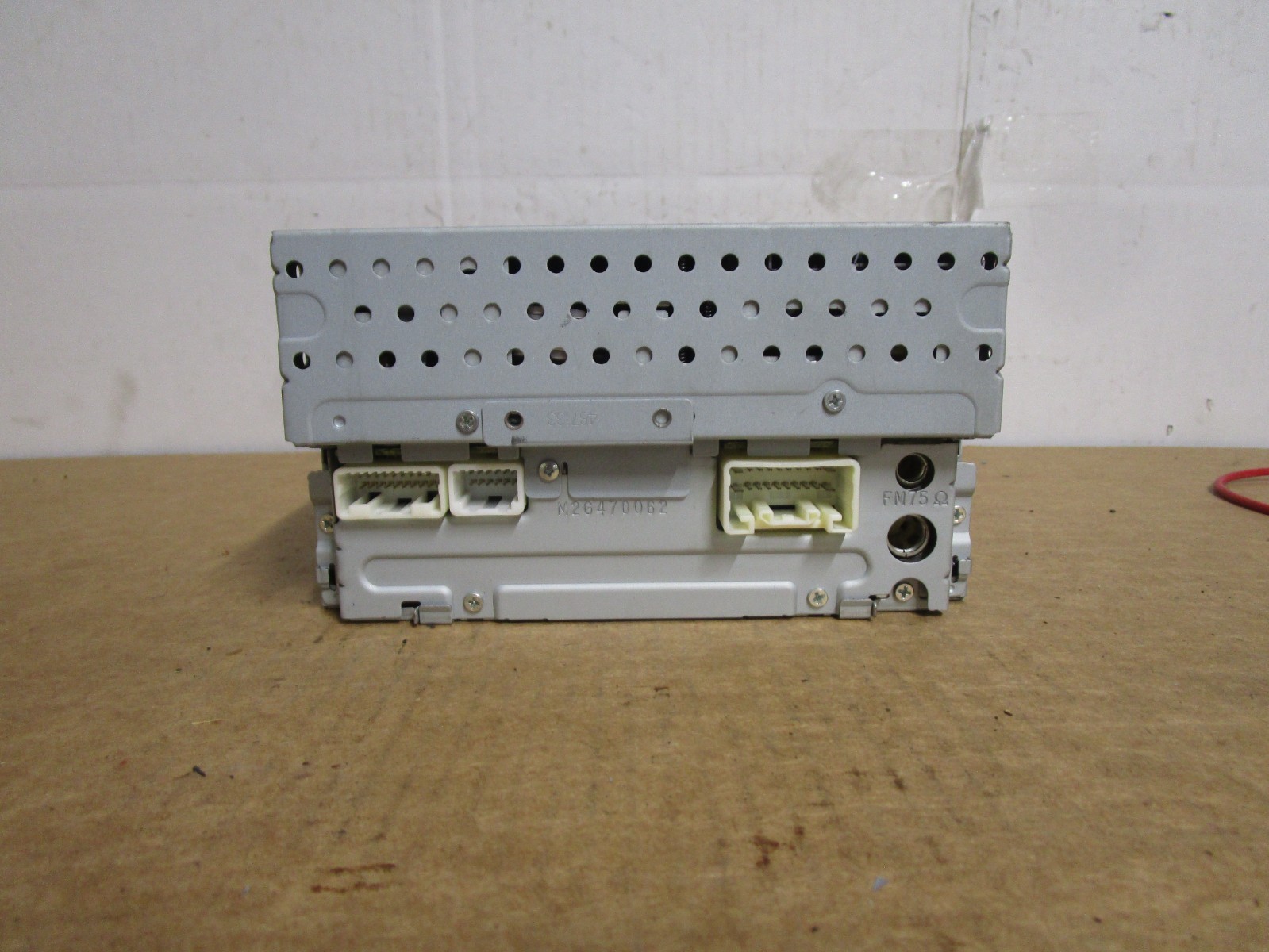 05 06 07 Toyota Avalon Radio Stereo 6 Disc CD Player Receiver AM FM 86120ac150
