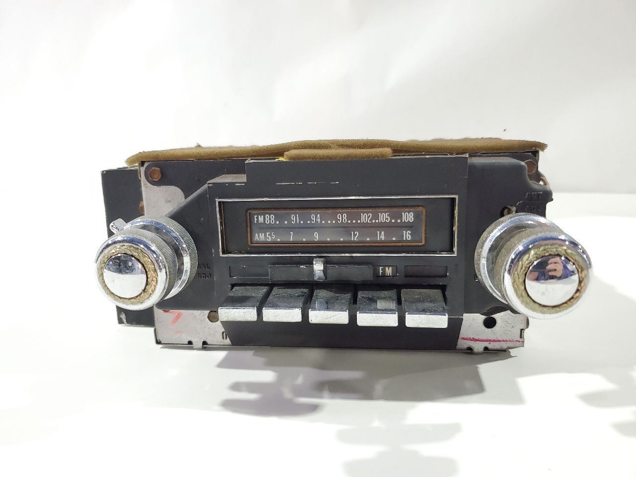 1976 Cadillac Seville OEM Radio Audio