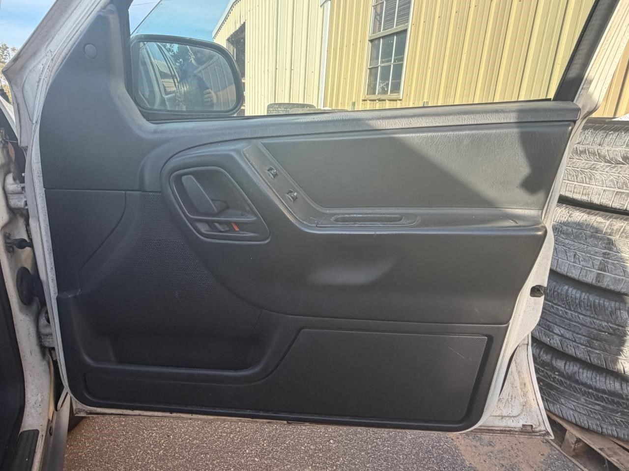 Audio Equipment Radio Am-fm-integral 6 CD Changer Fits 05-06 08-10 VIPER