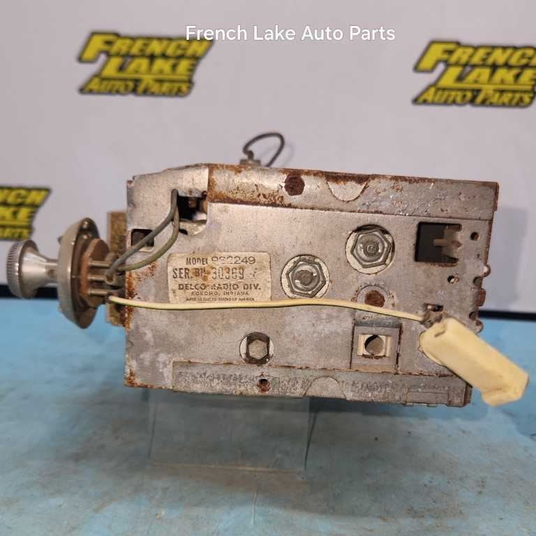 UNTESTED A/M Radio 982249 Fits 1964 OLDSMOBILE 88 1242859