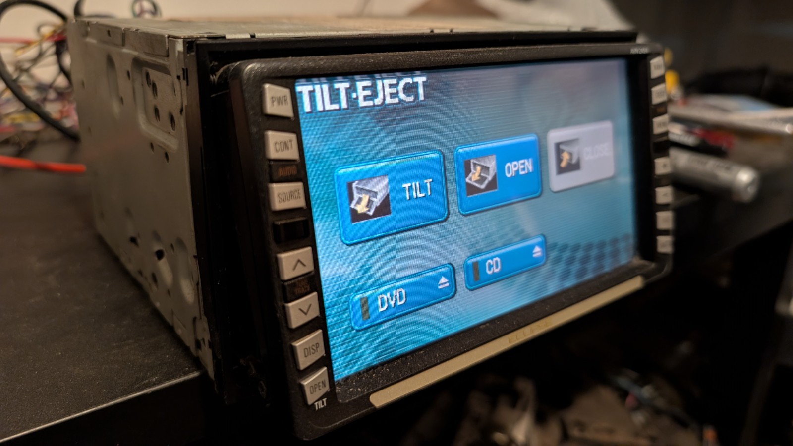 FUJITSU Eclipse TOUCHSCREEN CAR RADIO CD DVD NAV AVN 2454 6.5˝ Tilt – Has Issues