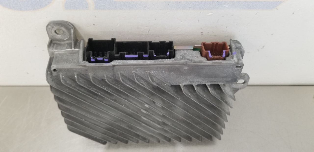 18 GMC SIERRA DENALI 1500 RADIO AUDIO AMPLIFIER 84111299