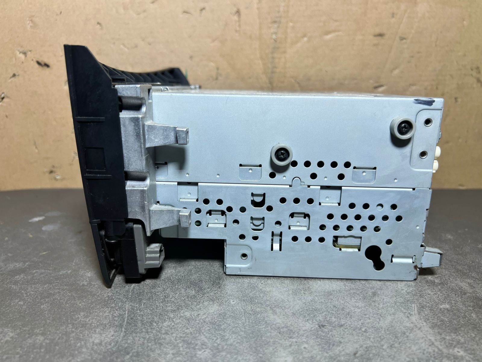 14–16 Mercedes-Benz W218 CLS Radio Audio Head Unit CD Player A218 9005607 OEM