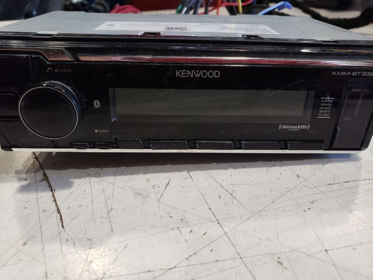[AFTERMARKET Parts] KENWOOD Radio – 2005 BMW 325I E46, Sedan. Part#: KMM-BT332U