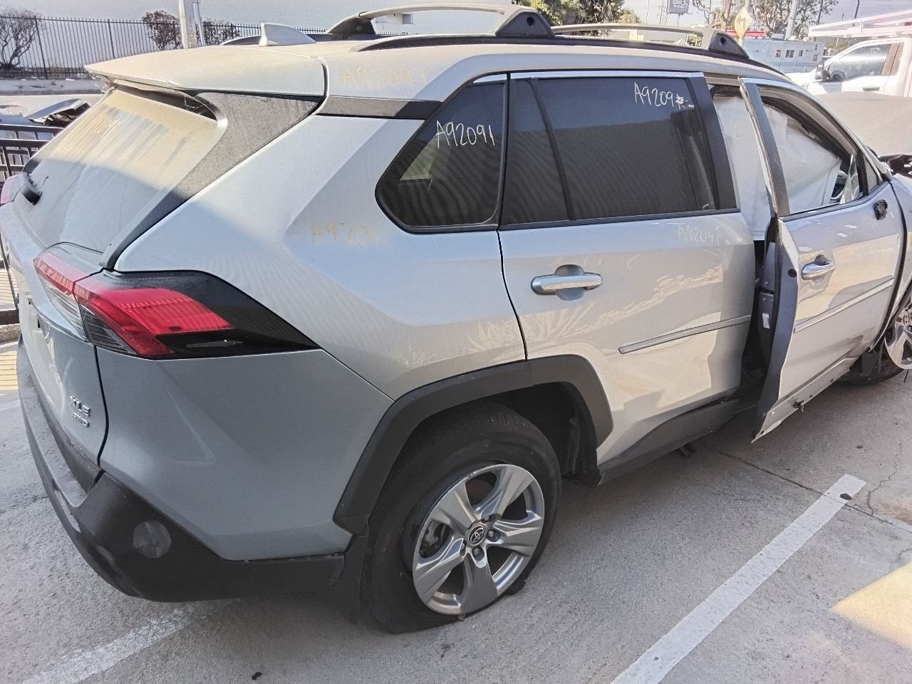 Camera/Projector Rear Radar Unit Blind Spot Alert Fits 19-25 RAV4 134911