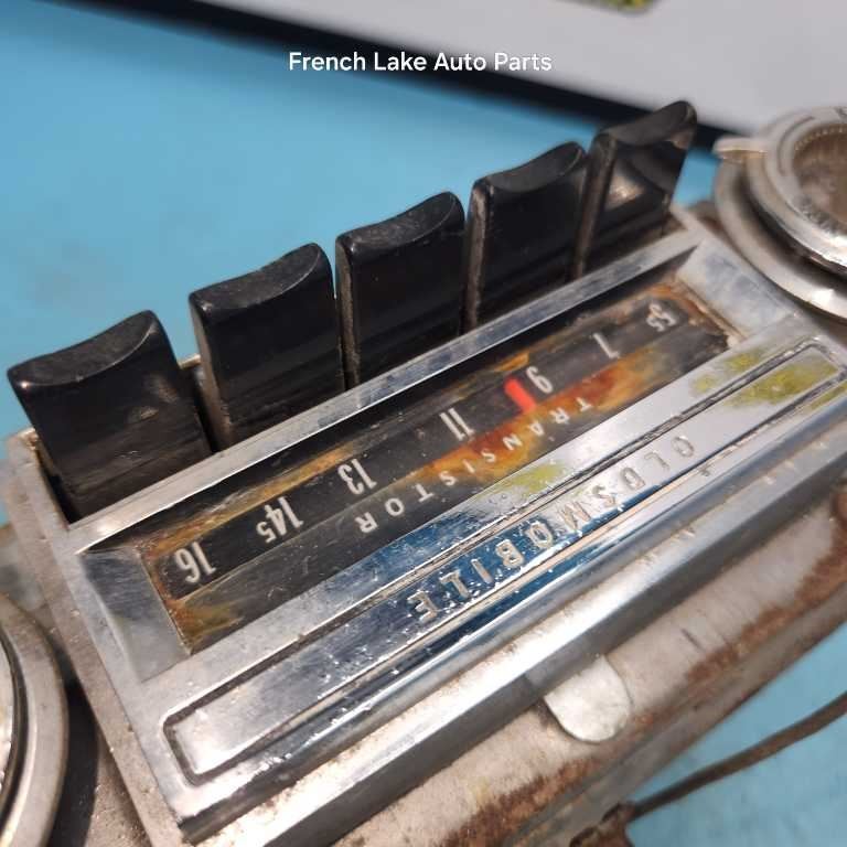 UNTESTED A/M Radio 7289313 Fits 1965 OLDSMOBILE 1242775