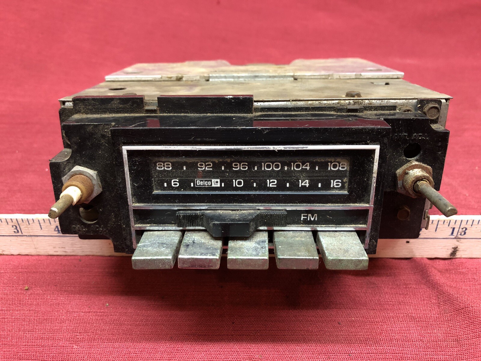 1970s GM AC DELCO GMC CHEVY BOP AM/FM RADIO CORE NOT WORKING PARTS ONLY