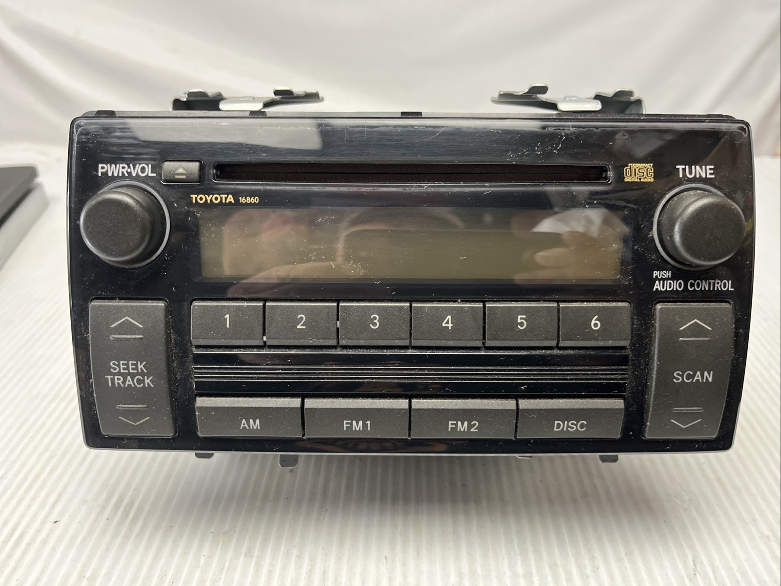 Toyota Camry 05 06 Factory Stereo CD Player Radio 86120-AA160 Face Plate 16860