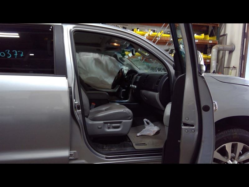 Satellite Radio Receiver Control Module Fits 14-19 COROLLA 86180-0E011