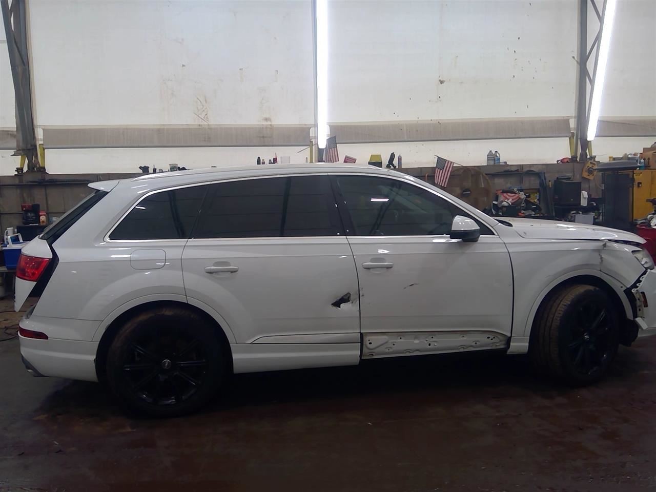 Info-GPS-TV Screen Display Dash Mounted Fits 17-19 AUDI Q7 6986635