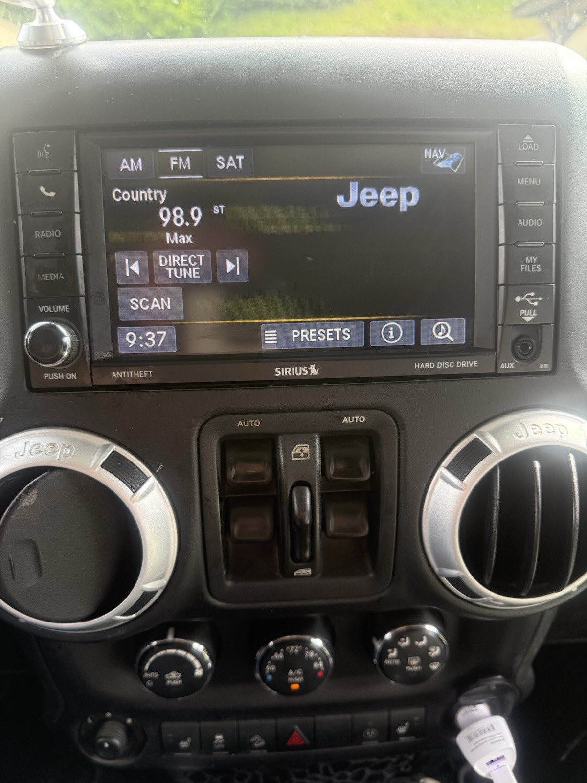 Jeep wrangler jk factory stereo