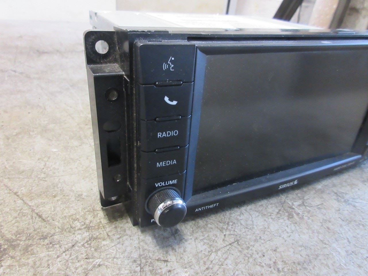 2011-2018 Jeep Wrangler JK OEM RHB MYGIG Touchscreen Radio 68245849