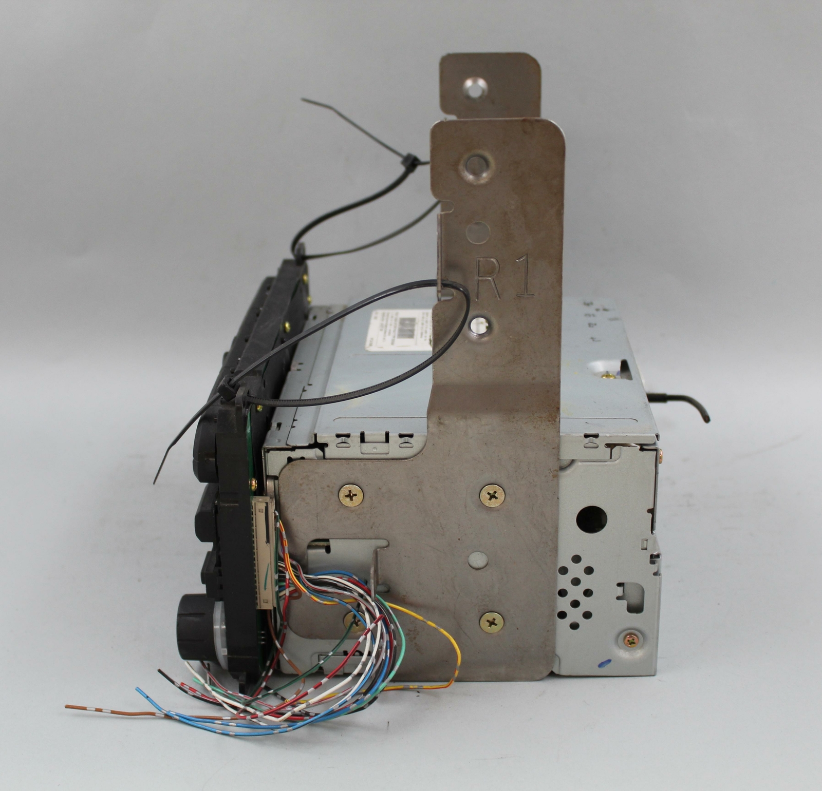 2005 2006 NISSAN ALTIMA AM/FM RADIO CD PLAYER RECEIVER 28185ZB30A OEM