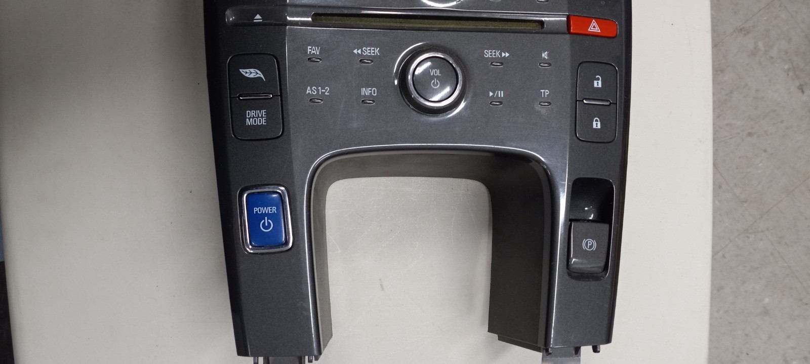 12-15 CHEVY VOLT Audio & Visual Equip.(radio) CONTROL PANEL ONLY W/ HEATED SEATS
