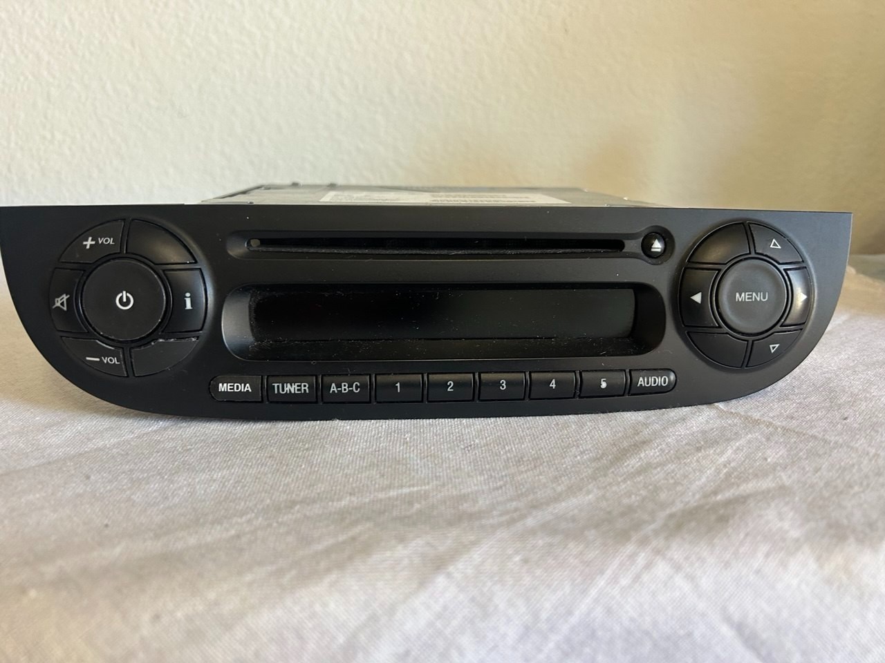 Fiat 500 OEM Radio Receiver Head Unit Stereo CD Player P/N 28305761
