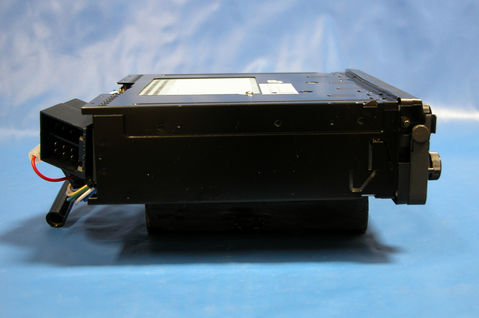 NEW Original Volkswagen Radio P/N 000 034 100 SR1 Fits most Vehicle
