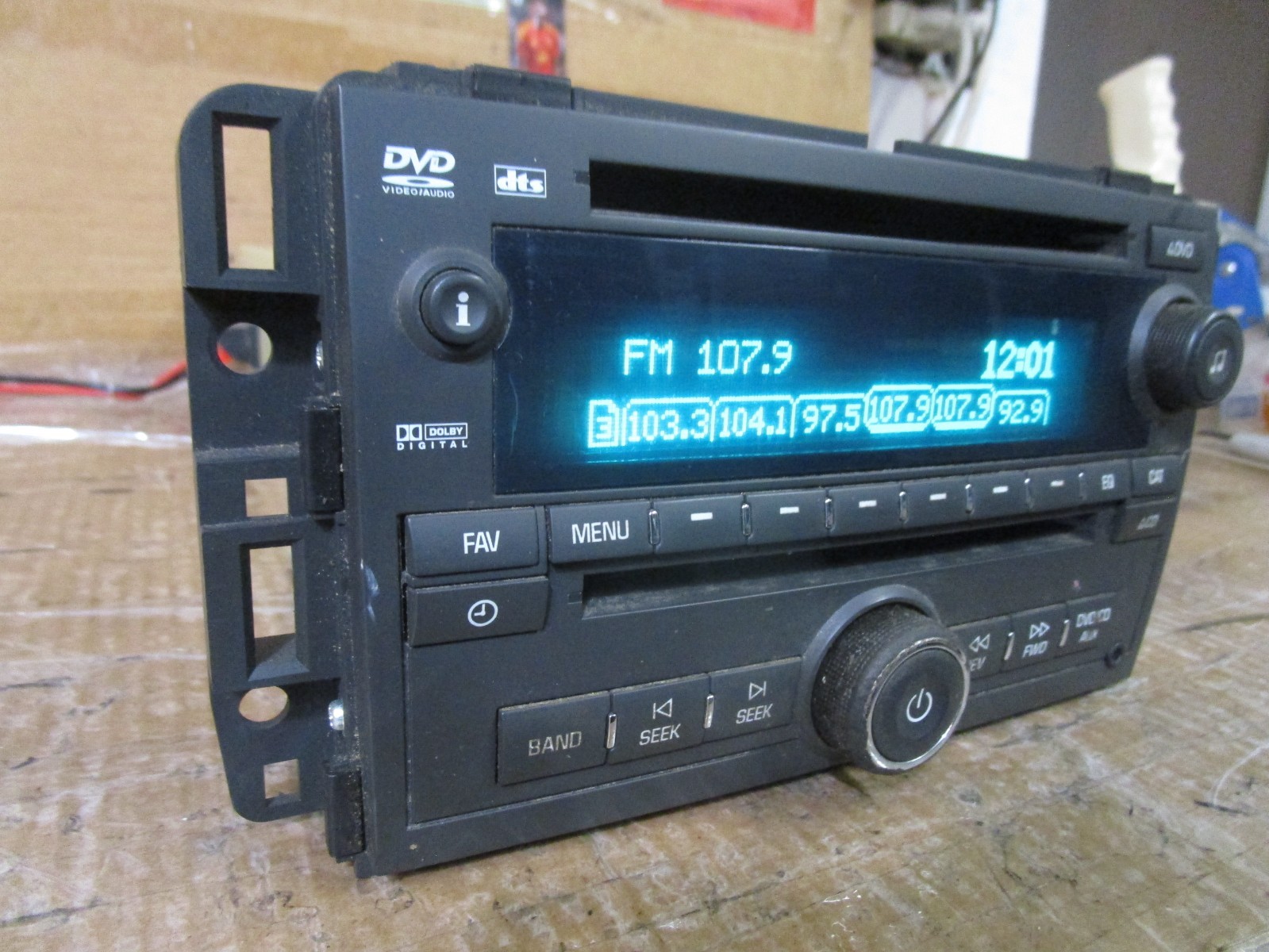 10 11 12 13 Chevy Tahoe Radio Stereo CD DVD Player Receiver 2010-2013 22753251