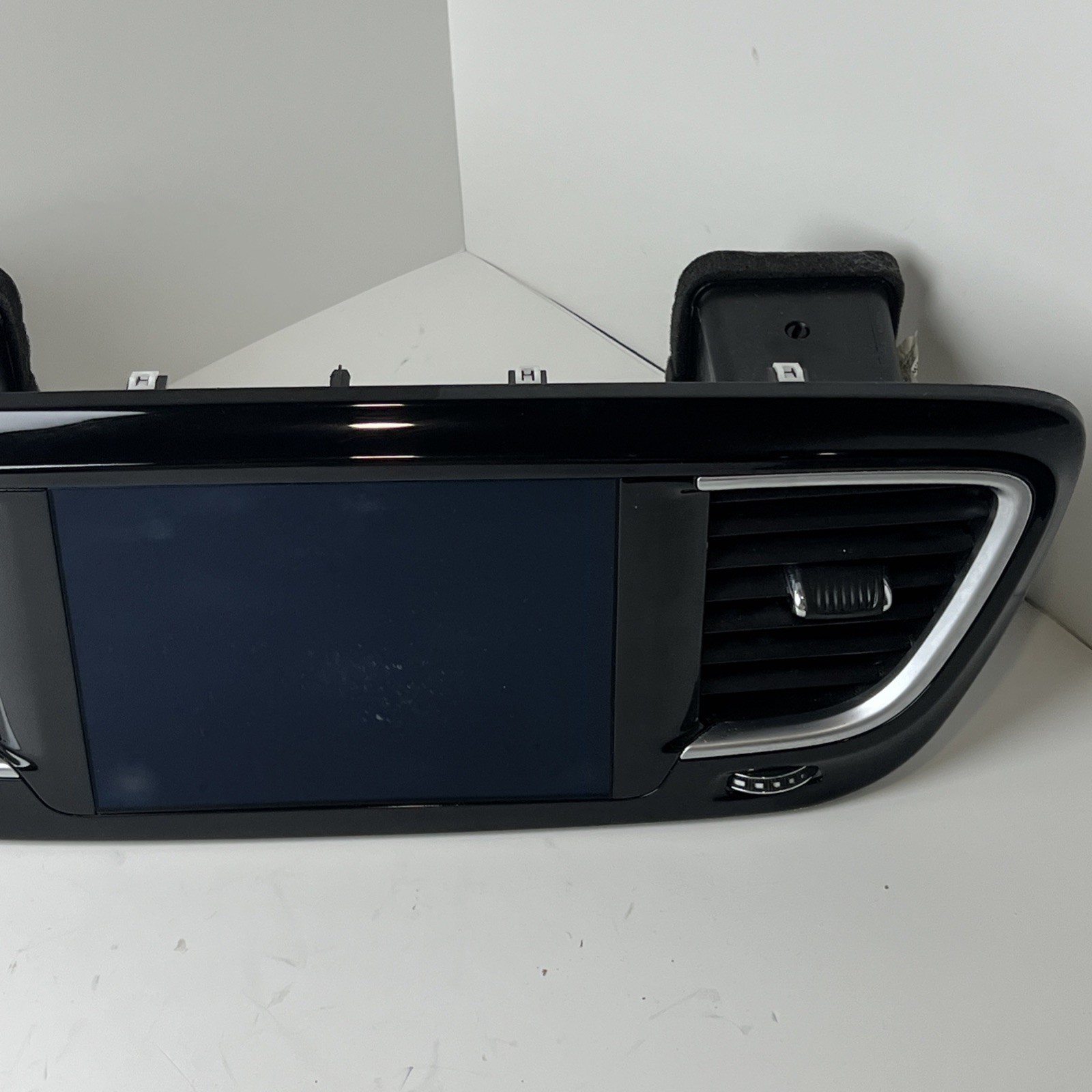 68316174AC 2018 CHRYSLER PACIFICA DISPLAY SCREEN RADIO RECIEVER OEM