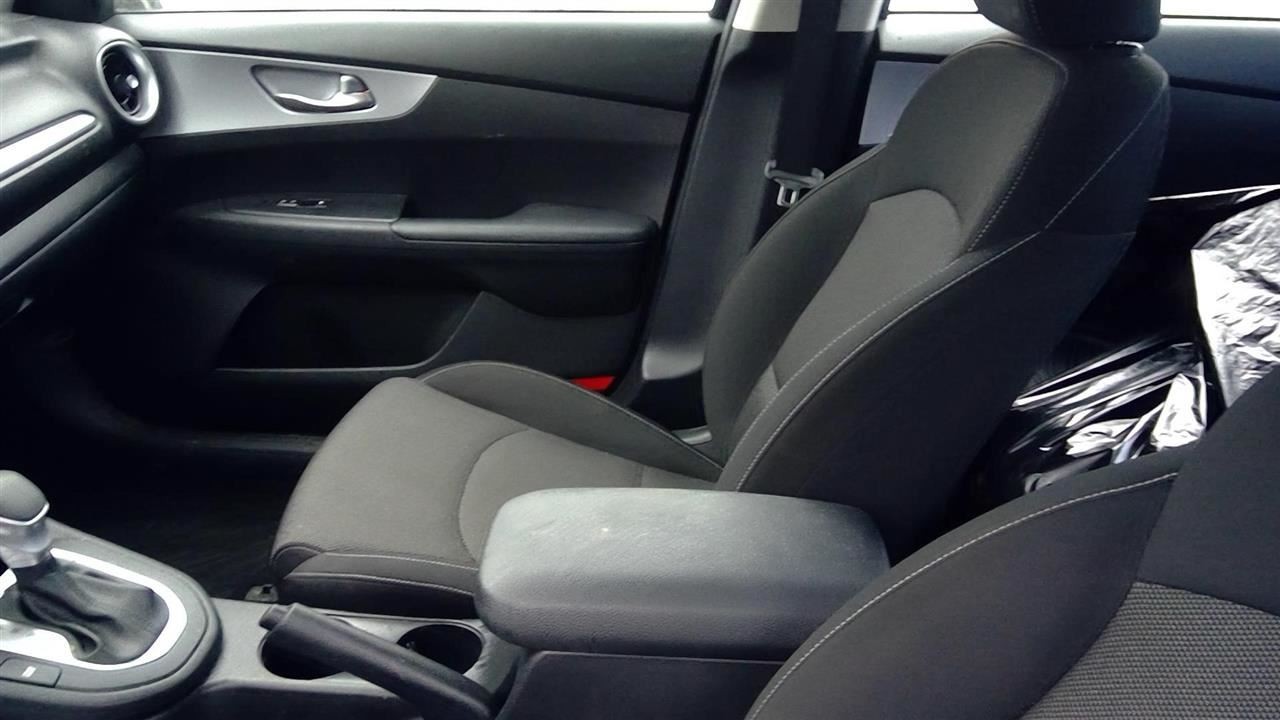 Audio Equipment Radio Display And Receiver Sedan Fits 22-24 FORTE 2123256