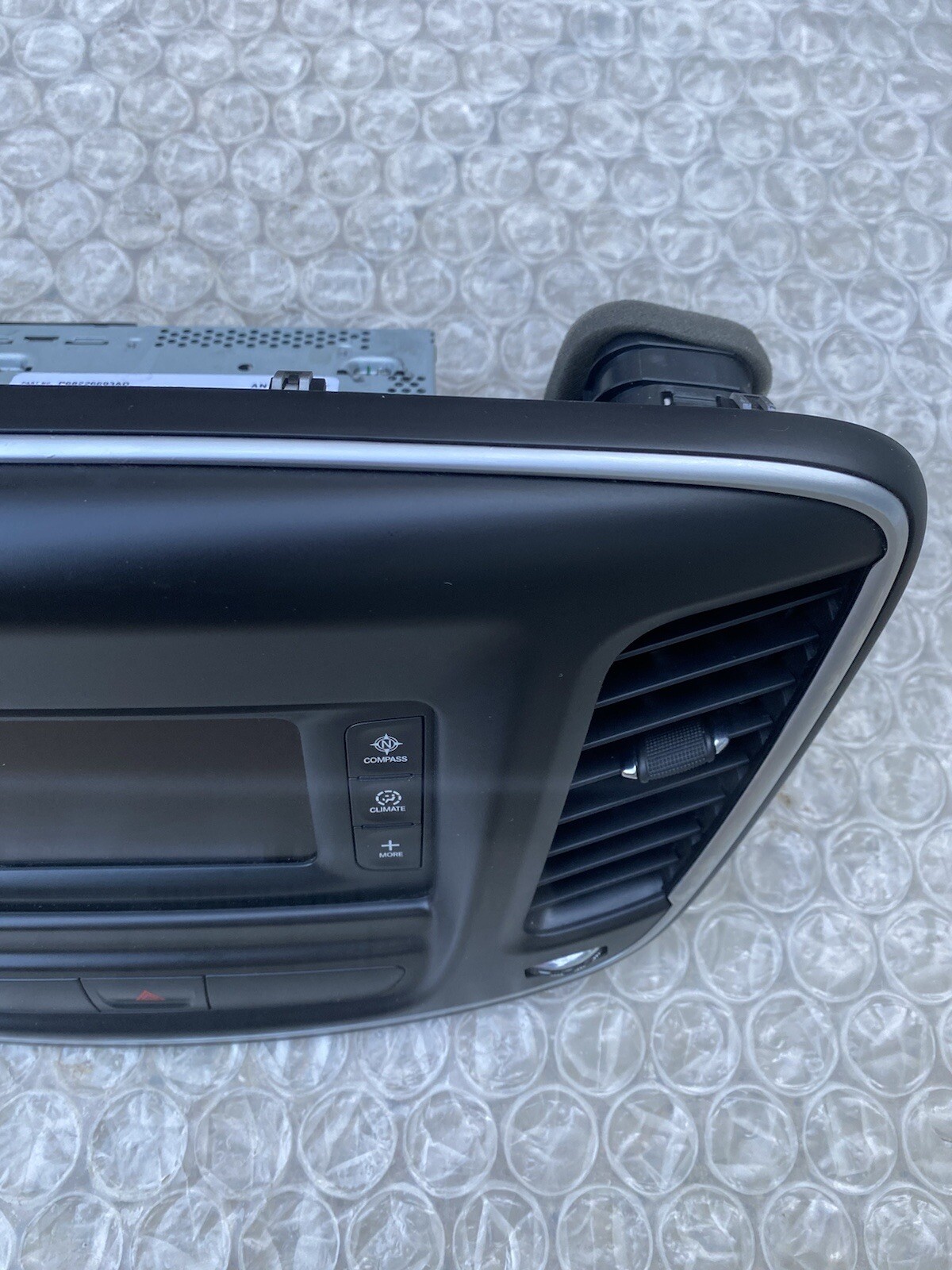 2015-2017 Chrysler 200 VP2 Bluetooth Satellite Radio Display Screen P68226693AD