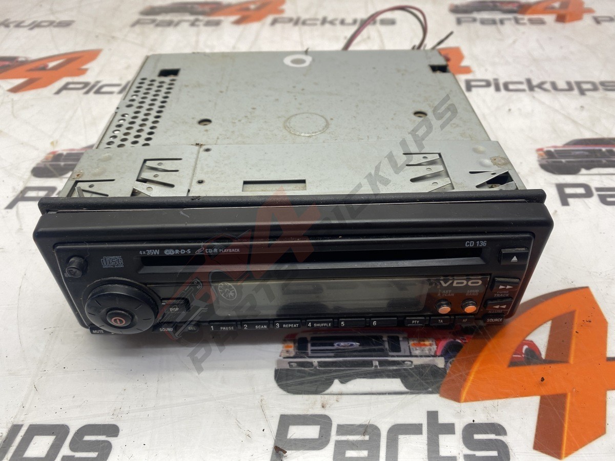 2005 Isuzu Rodeo Factory Standard Radio 2002-2006