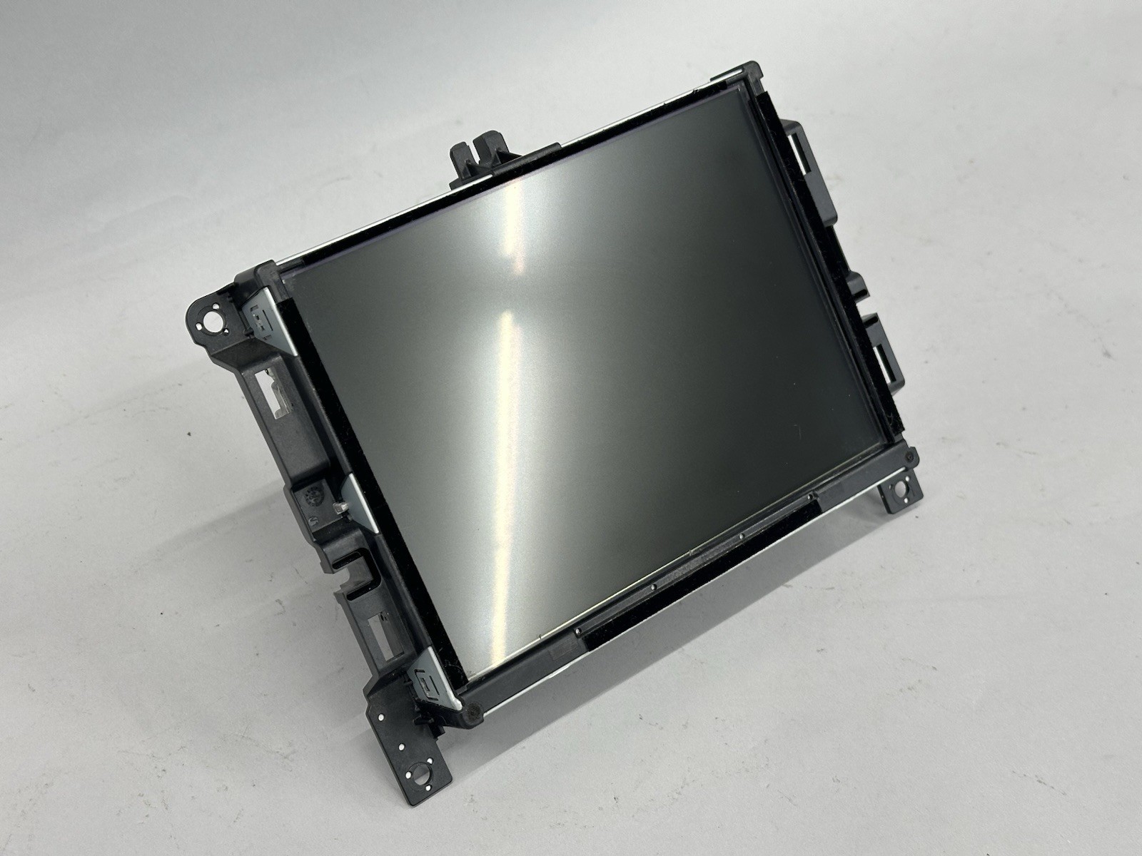 2015 Chrysler 200C 8.4” Harman Multi-Media Navigation Radio Receiver 68190260AE