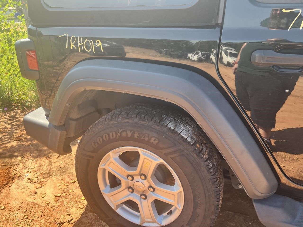 Audio Equipment Radio LHD Display And Receiver Fits 18-20 WRANGLER 104884241